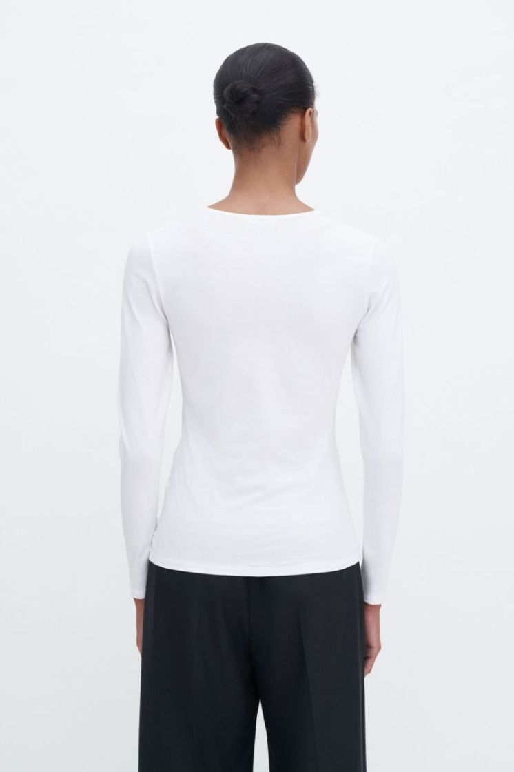 Wash inside out with similar colours - do not tumble dry 1009 WHITE