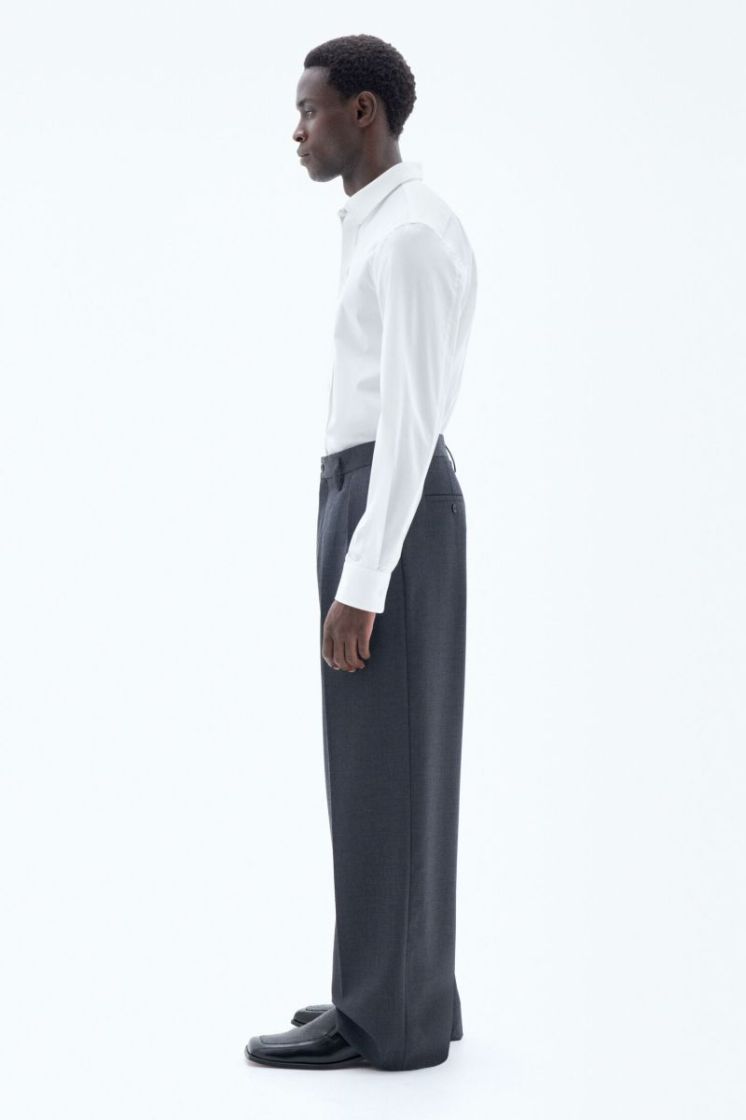 Wash inside out with similar colours - do not tumble dry 1009 WHITE