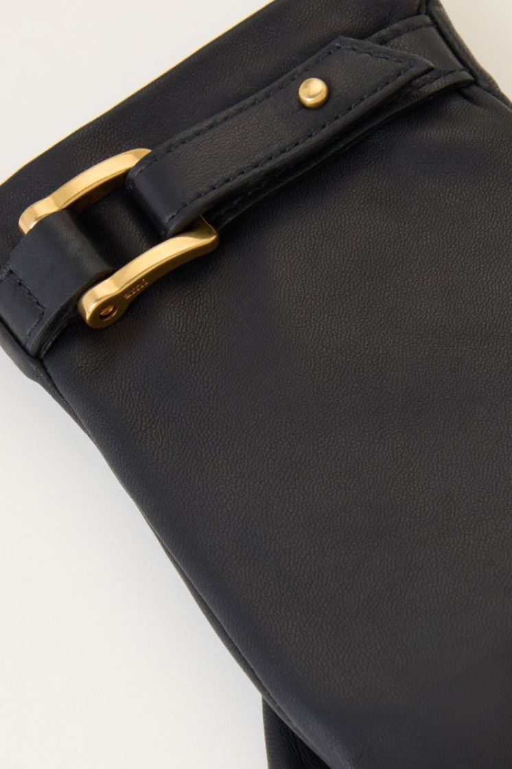  001 BLACK