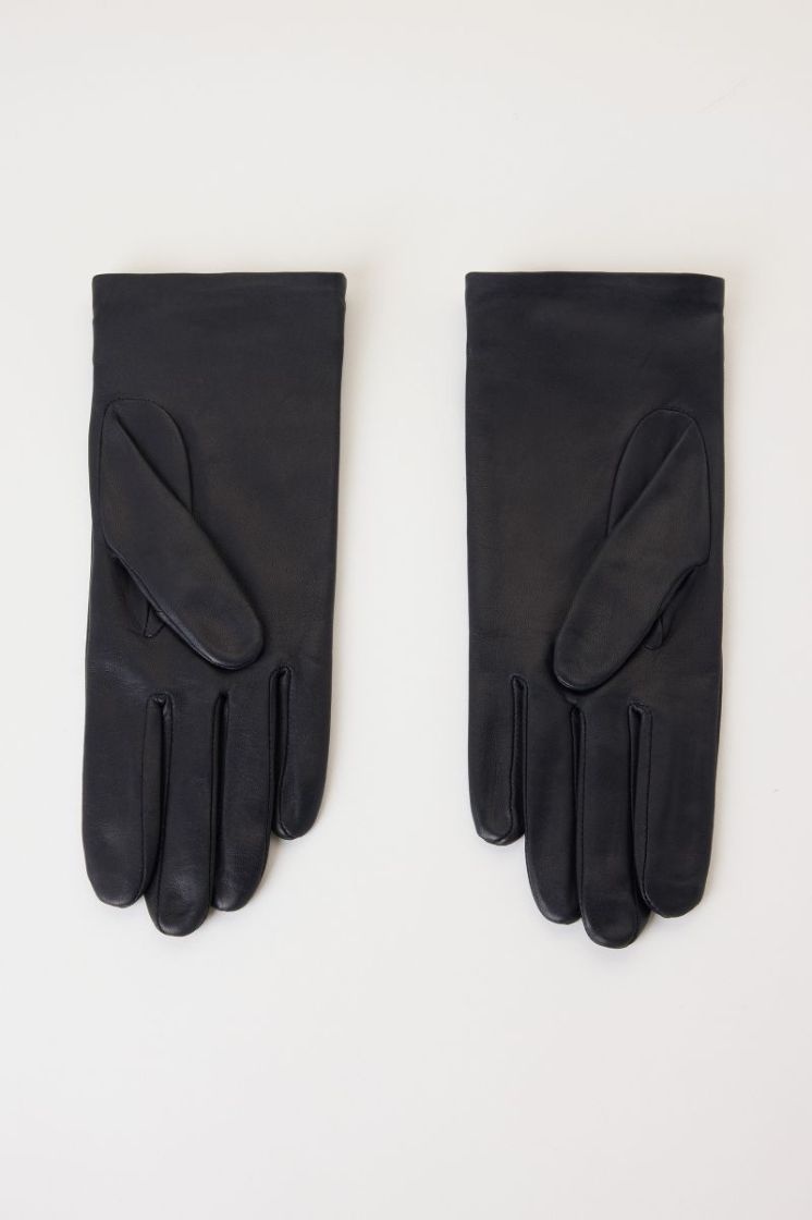  001 BLACK