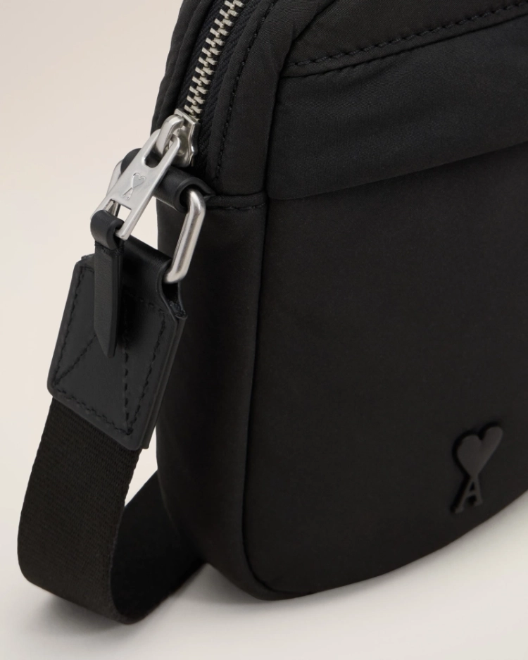  001 BLACK