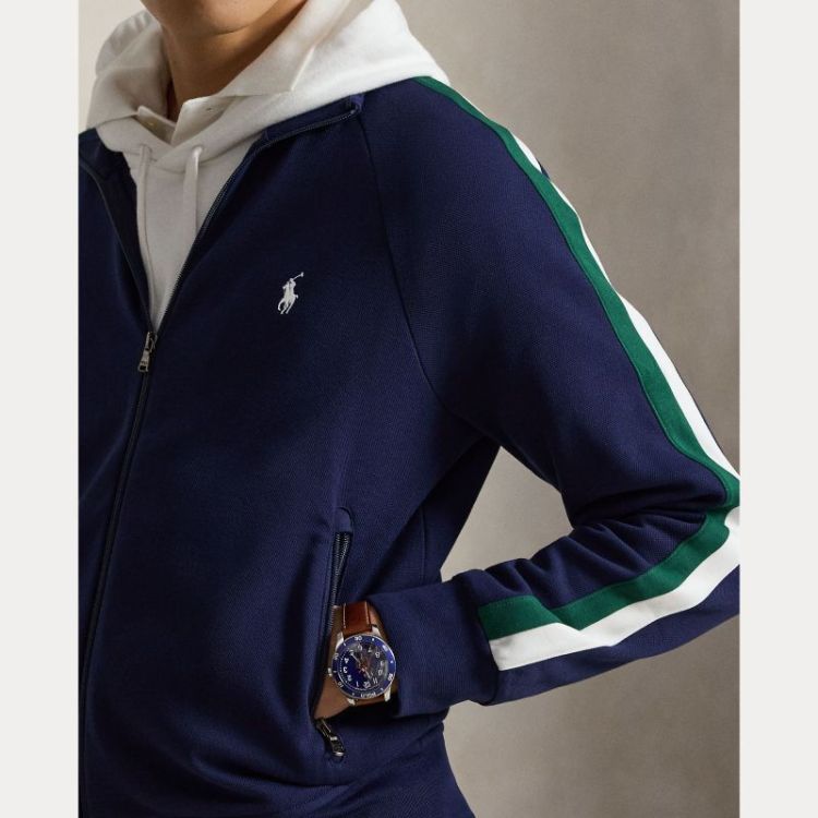 001 NEWP.NAVY  