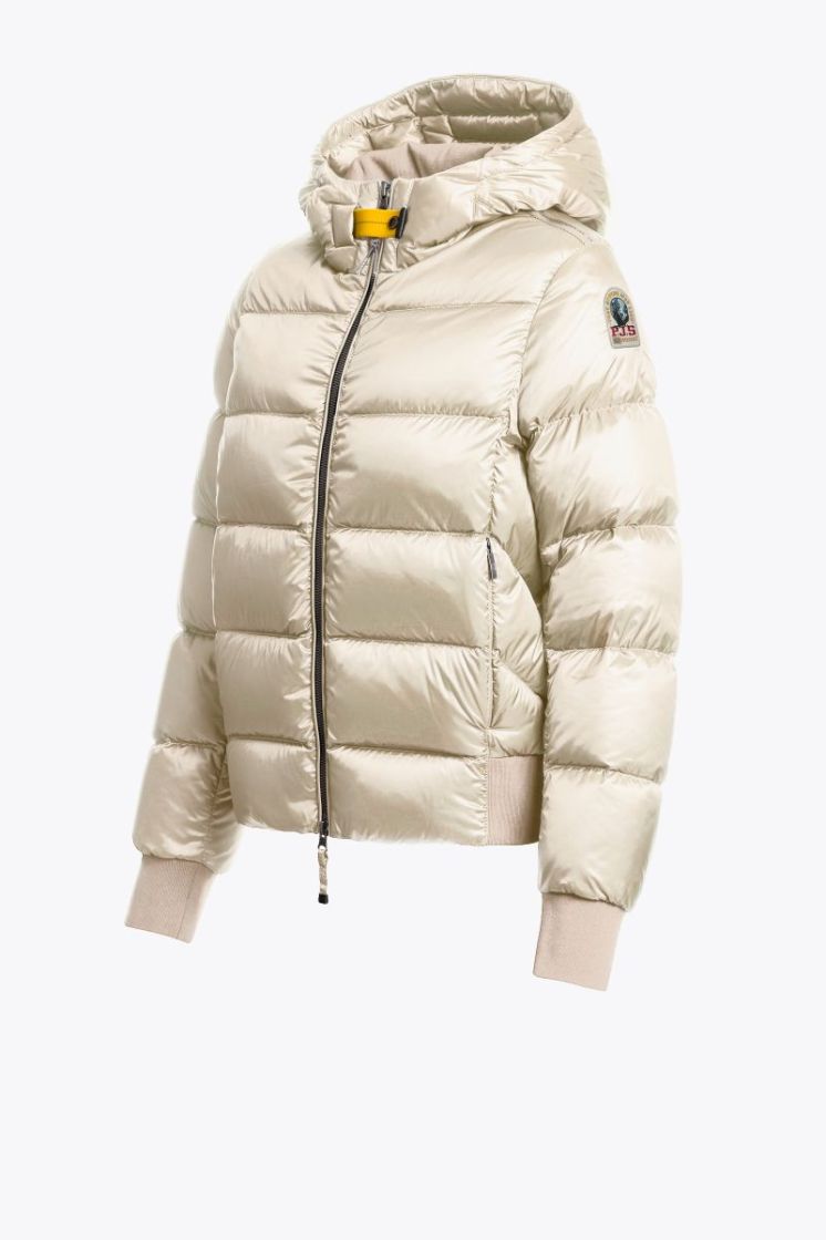  0132 WARM IVORY