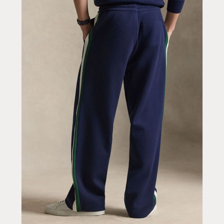  002 NEWP.NAVY  