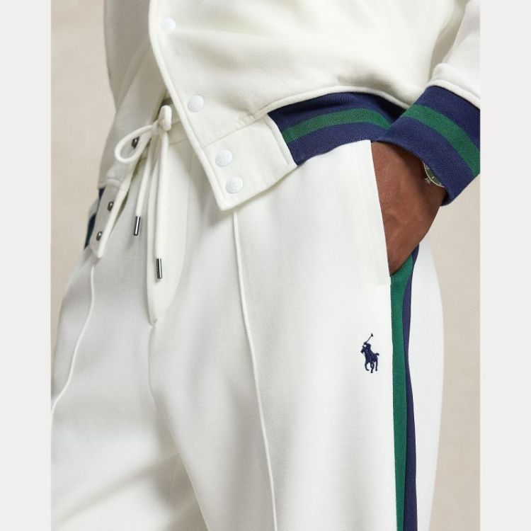  001 WHITE
