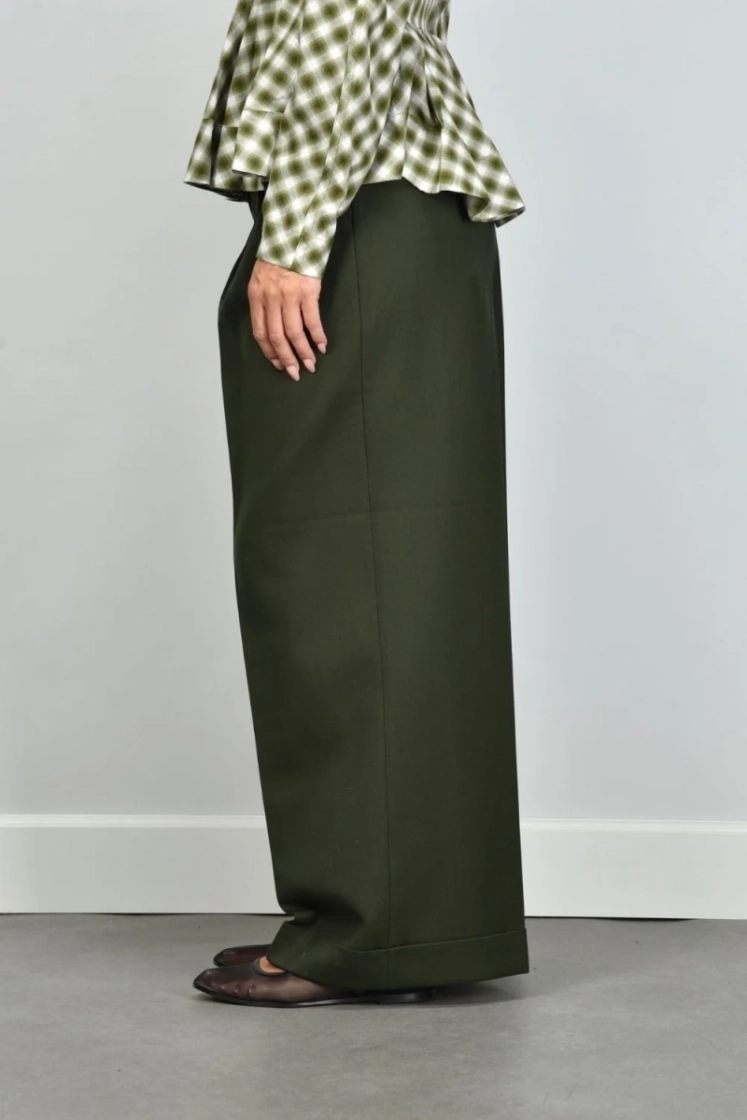  851 KOMBU GREEN