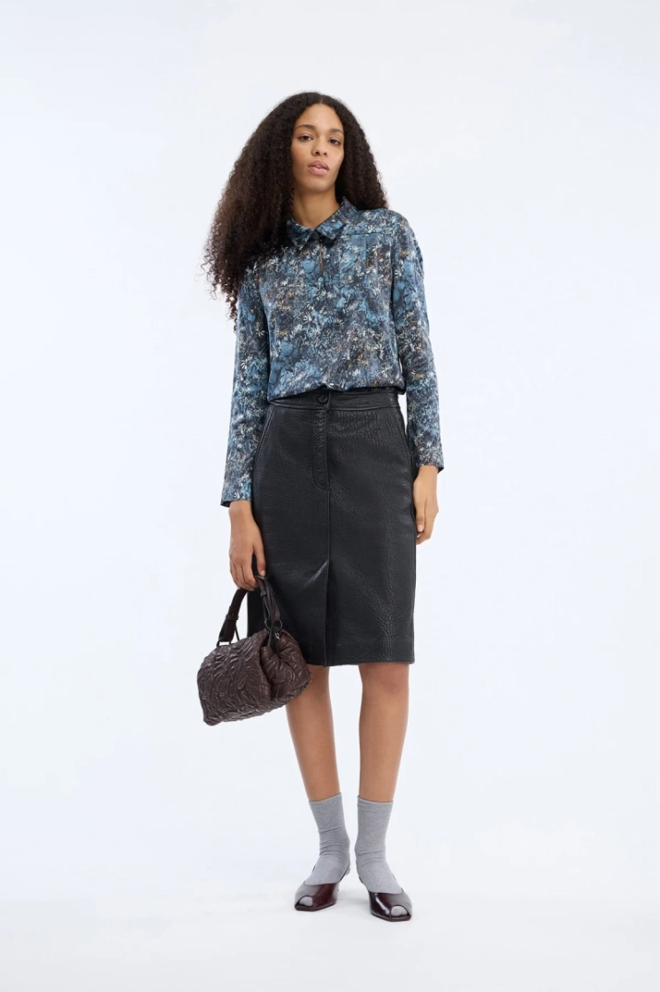  136 BLUE