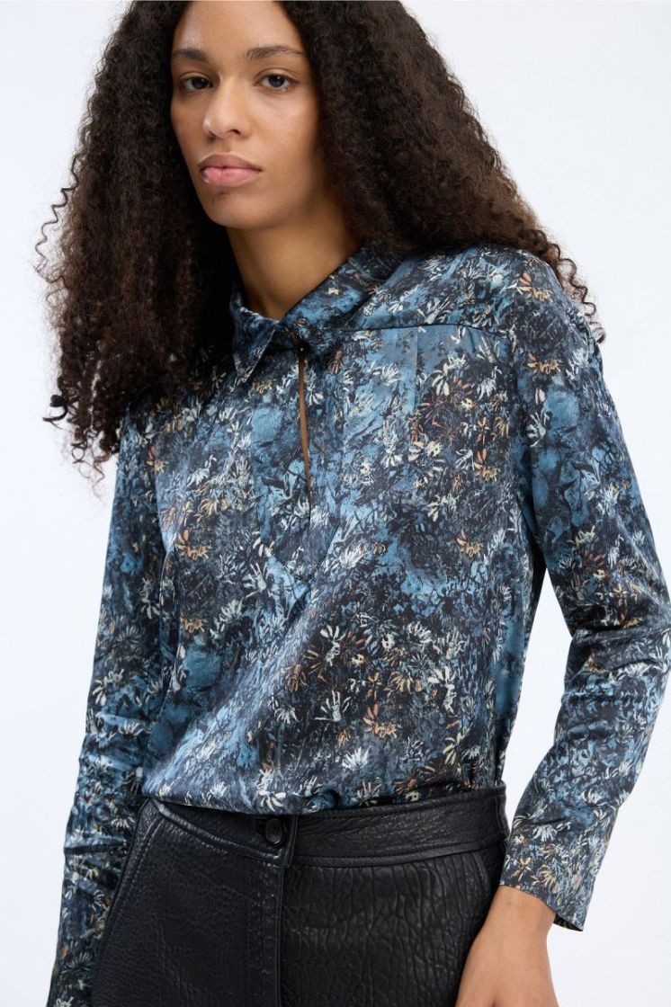  136 BLUE