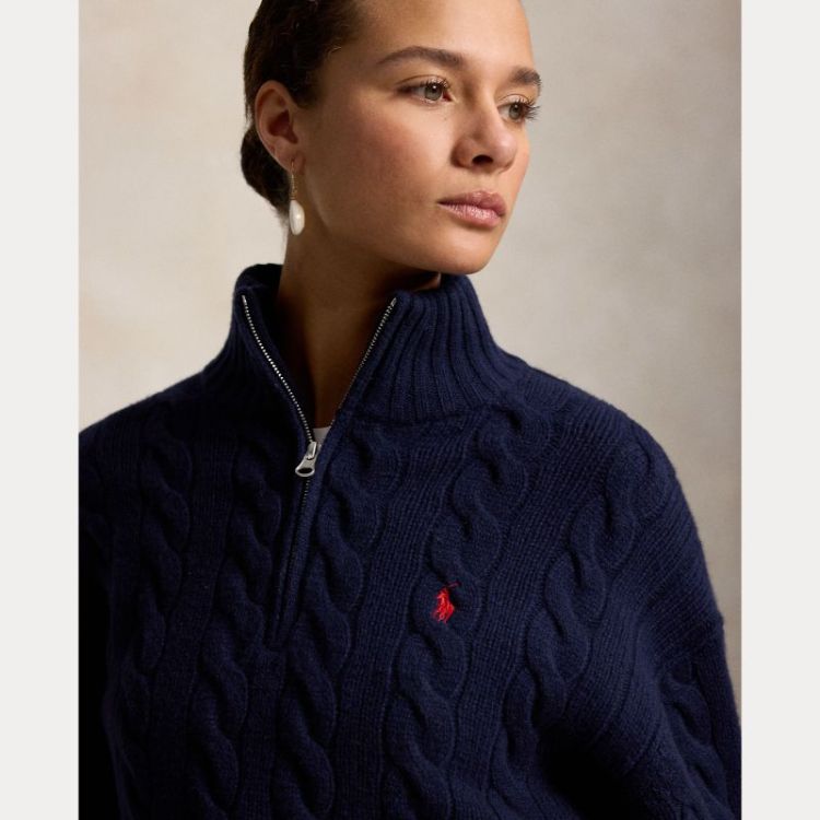  004 HUNTER NAVY