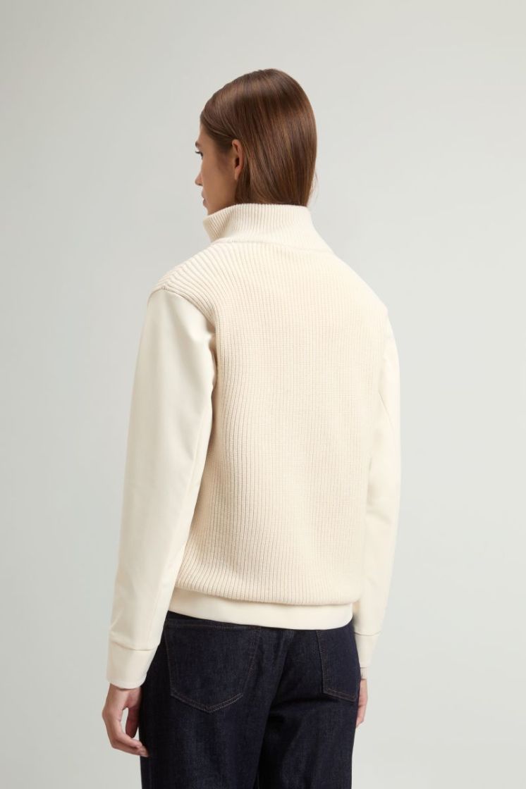  8743 MILKY CREA
