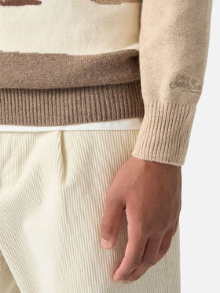  11 BEIGE