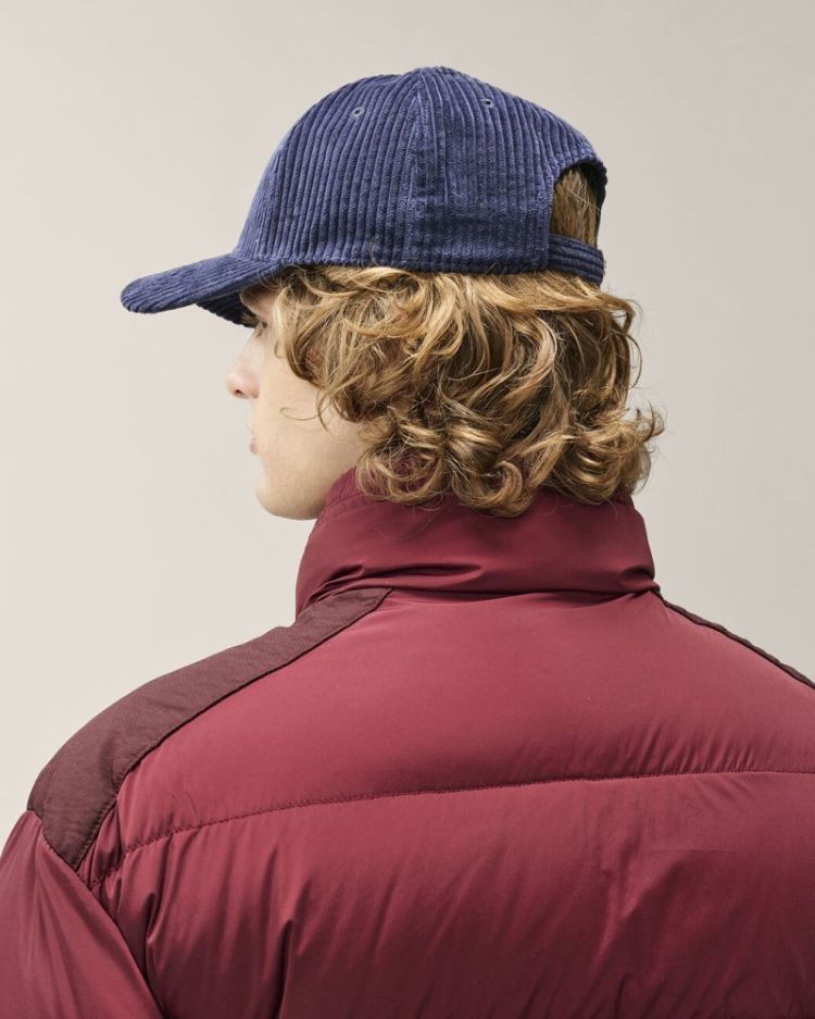  880 PEACOAT
