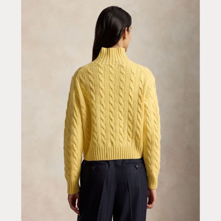  002 FALL YELLOW