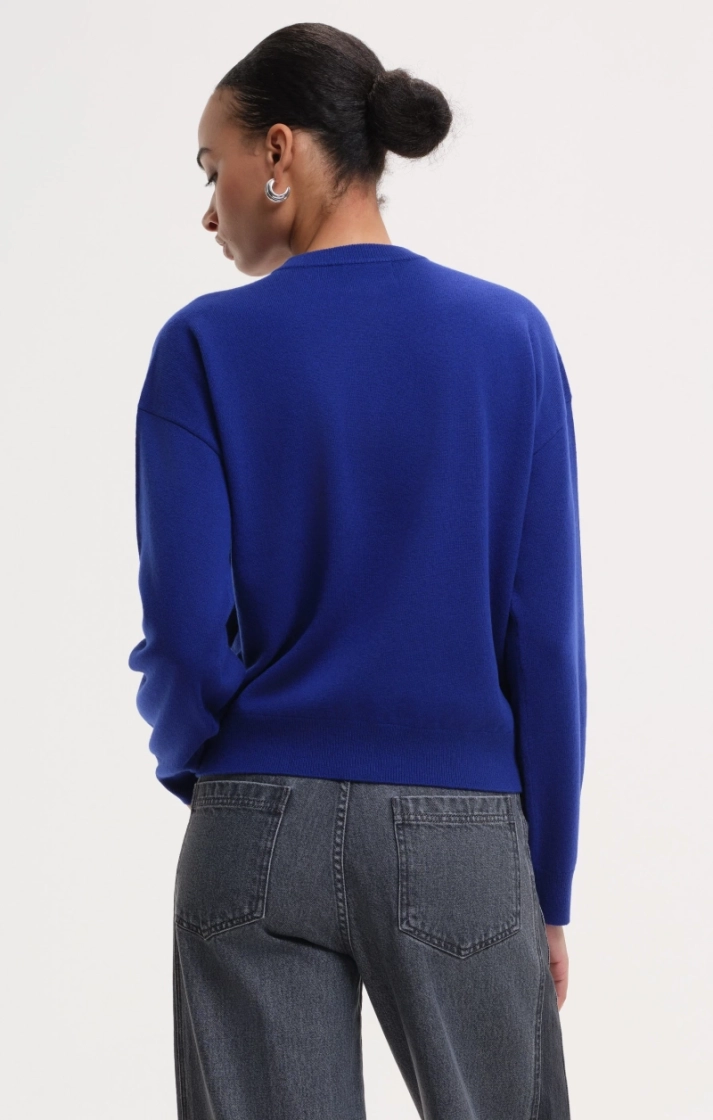  ELECTRIC BLUE