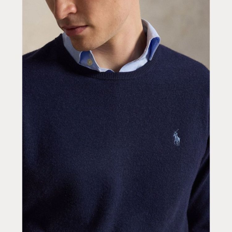  001 HUNTER NAVY