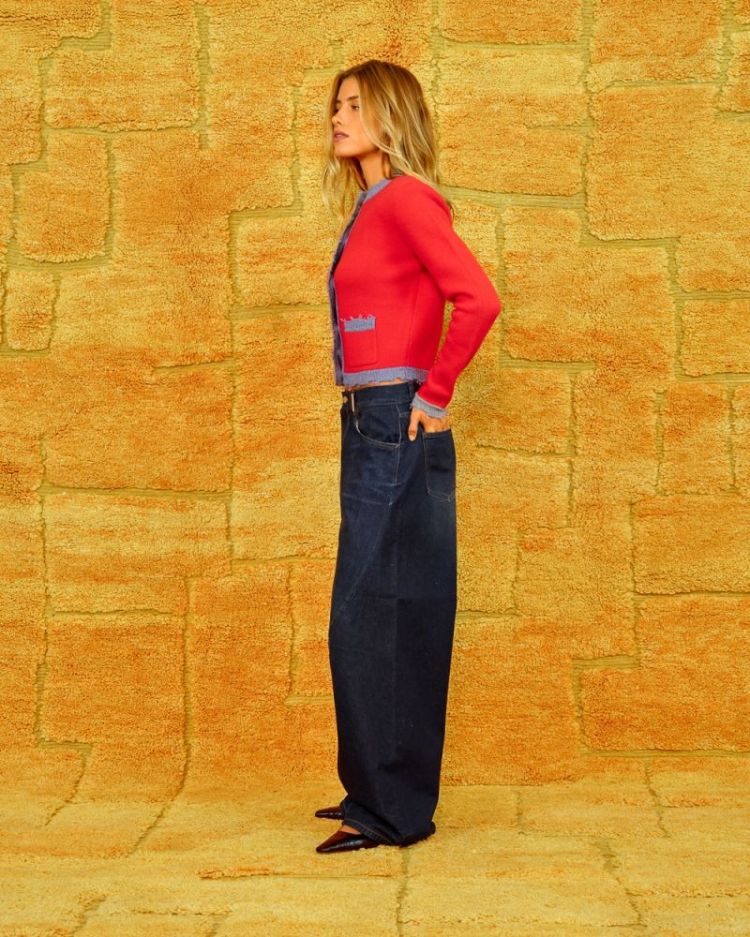 697 POPPY RED