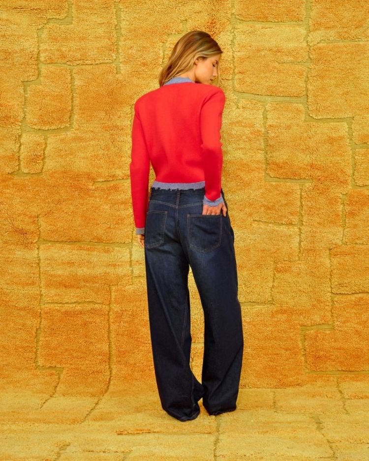  697 POPPY RED