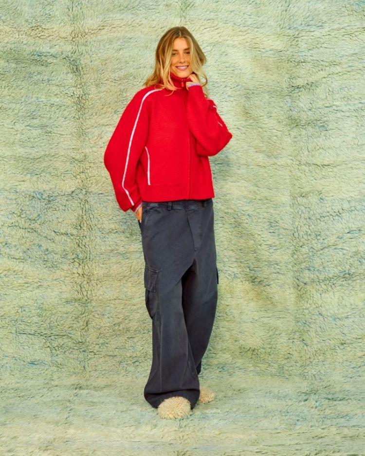 697 POPPY RED