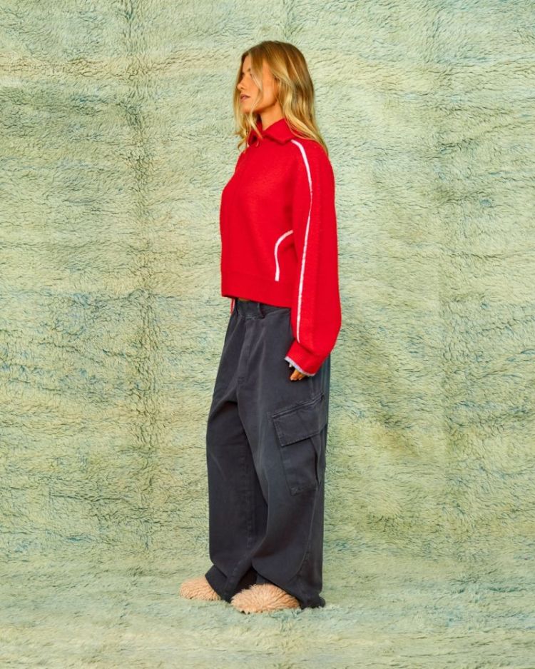 697 POPPY RED