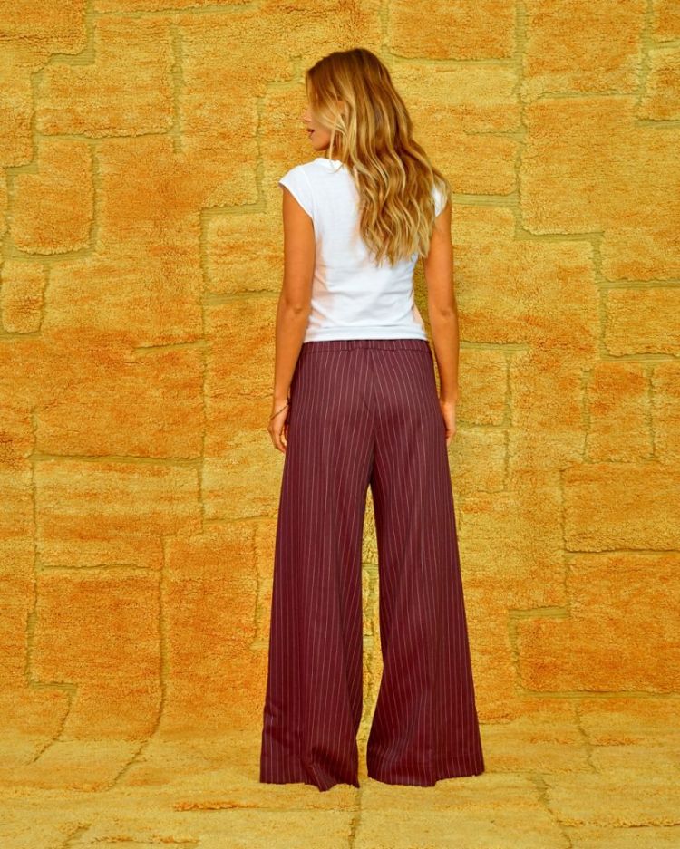  695 PLUM